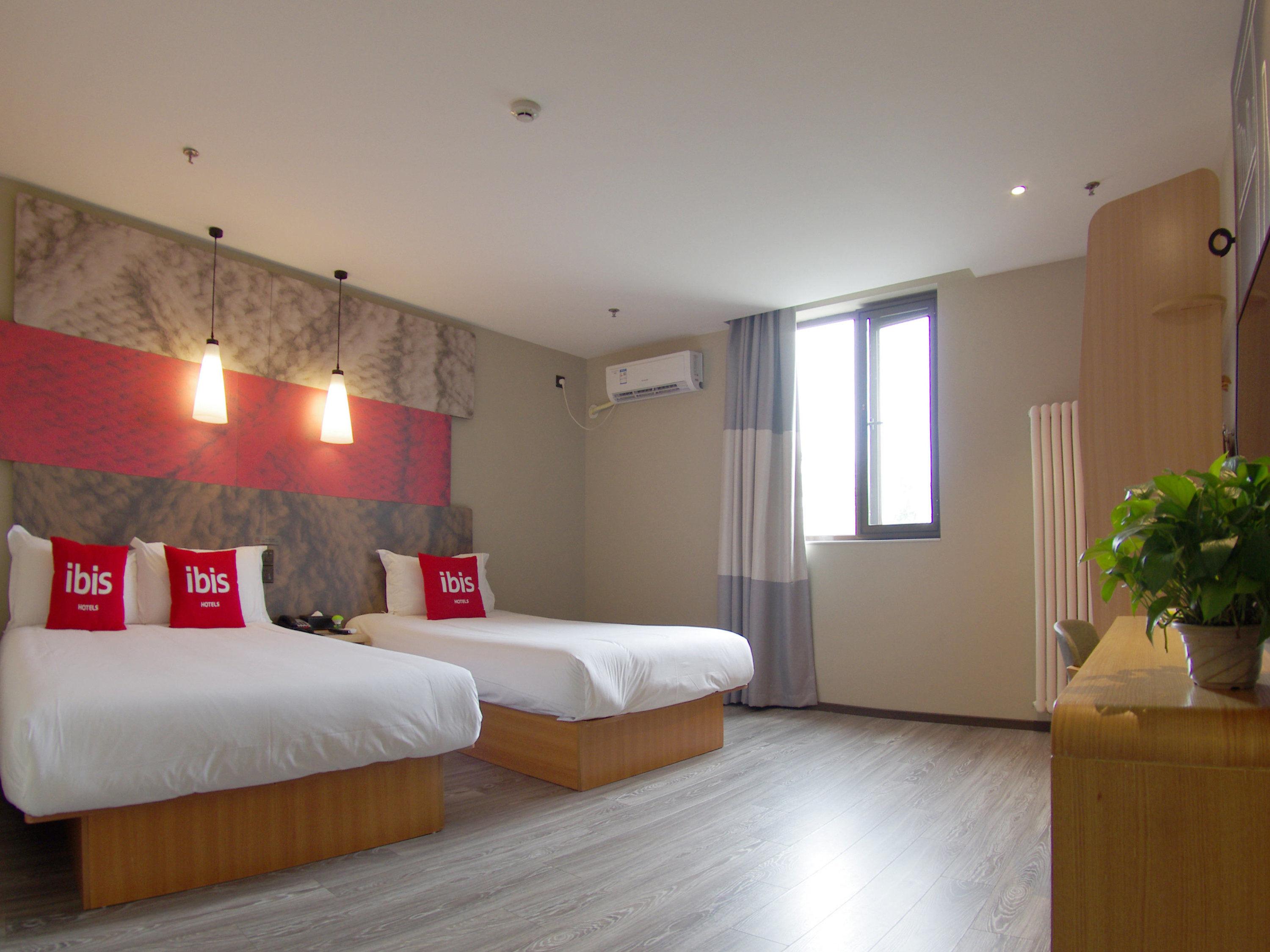 Ibis Beijing Tiantandongmen Metro Station Hotel Exterior foto